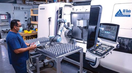 智能升級，安全護航 機器人技術與數據處理如何筑牢工廠疫情防線